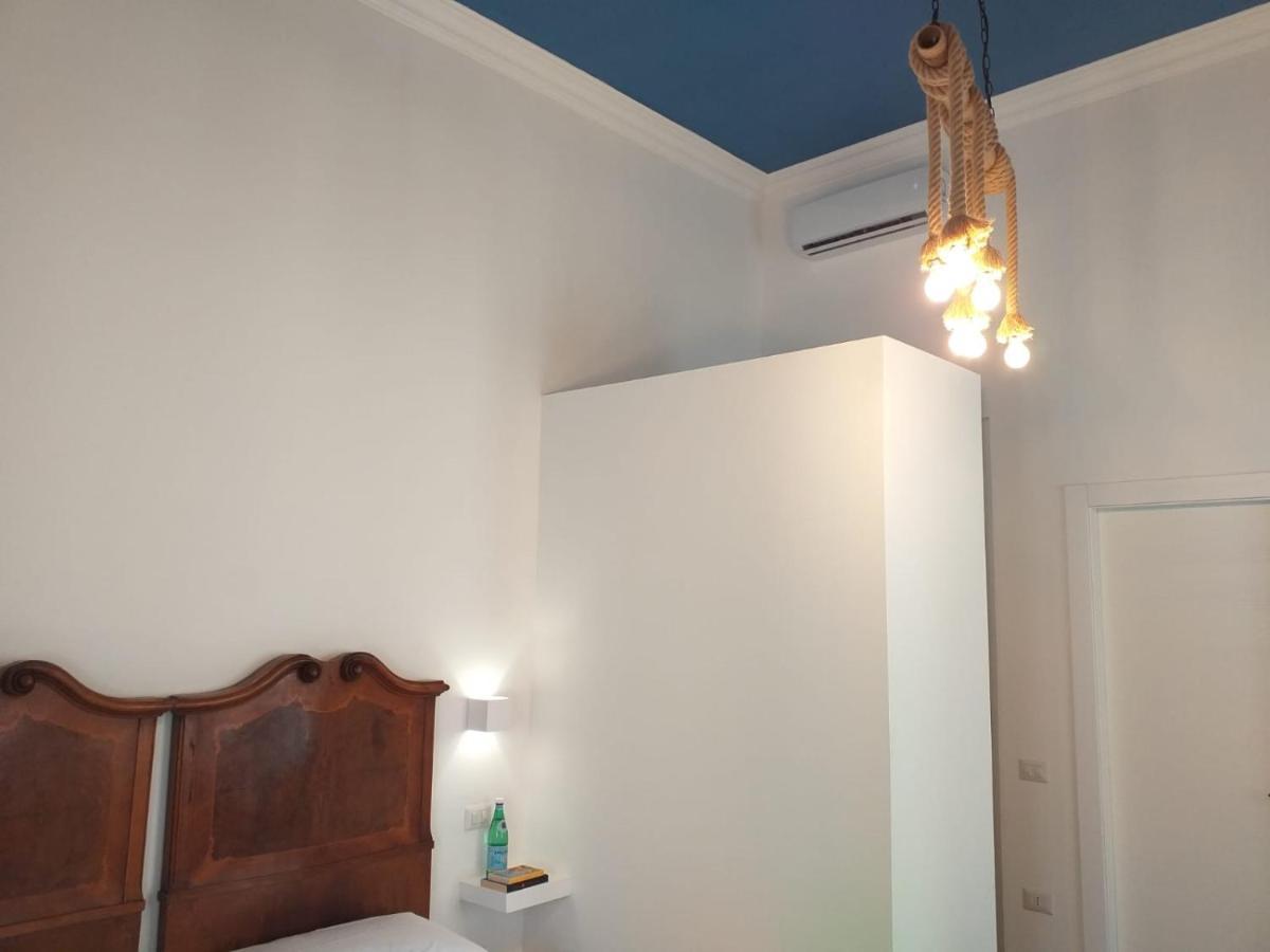 Hera Crotone Buitenkant foto