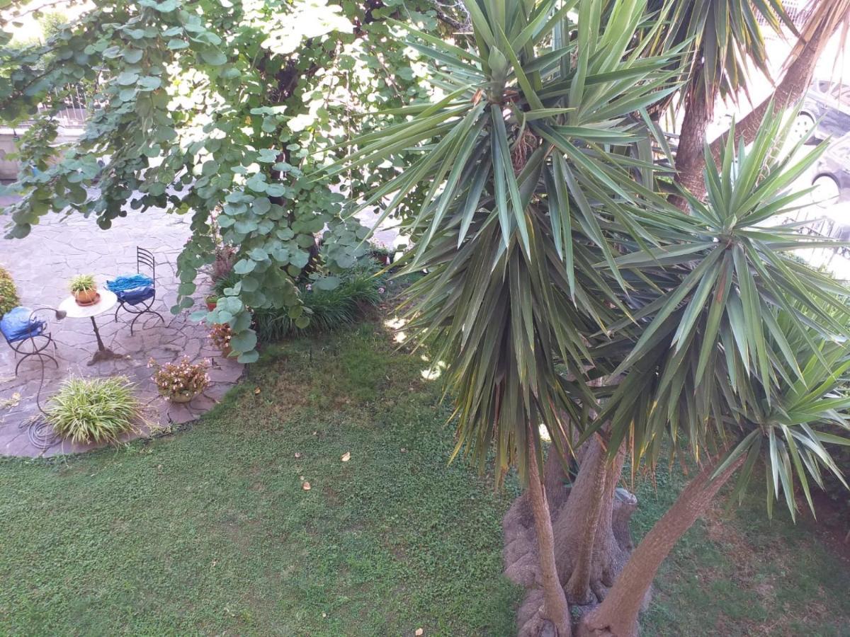 Hera Crotone Buitenkant foto