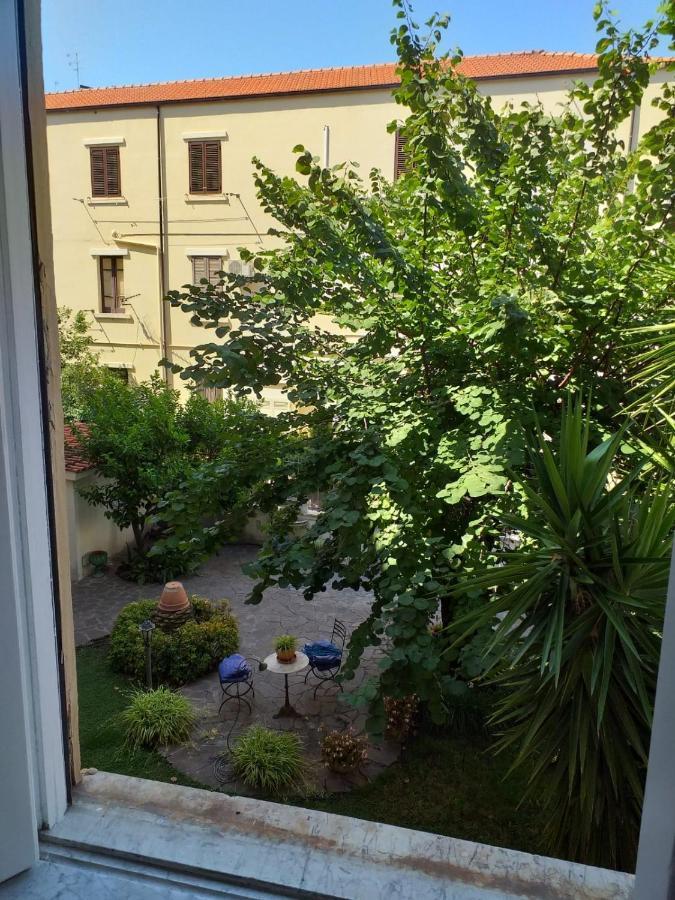 Hera Crotone Buitenkant foto