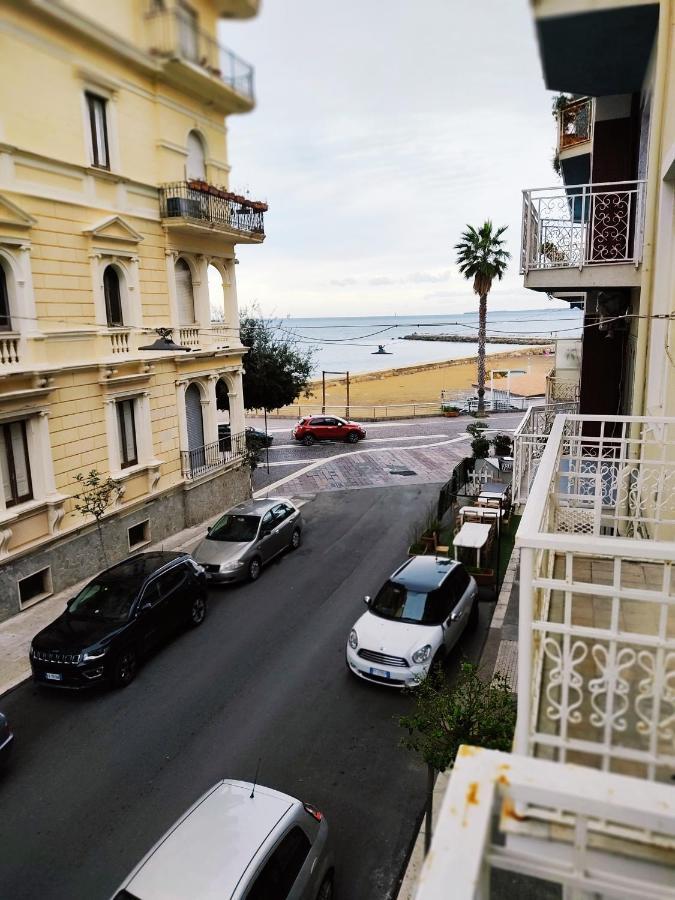 Hera Crotone Buitenkant foto